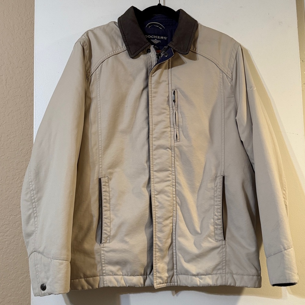 Dockers Men's Beige and Brown Lightweight Jacket